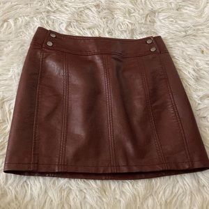 Free parole skirt